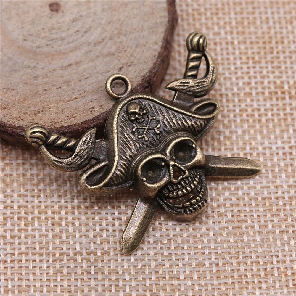 45x34mm 7.3g Multicolor Zinc Alloy Pirate Skull Charm Pendant for DIY Jewelry Making and Accessories