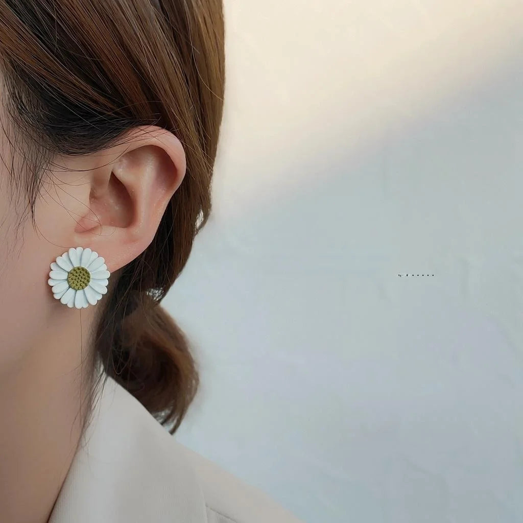 Fresh Forest Style White Enamel Daisy Flower Copper Stud Earrings With Silver Plated Pins