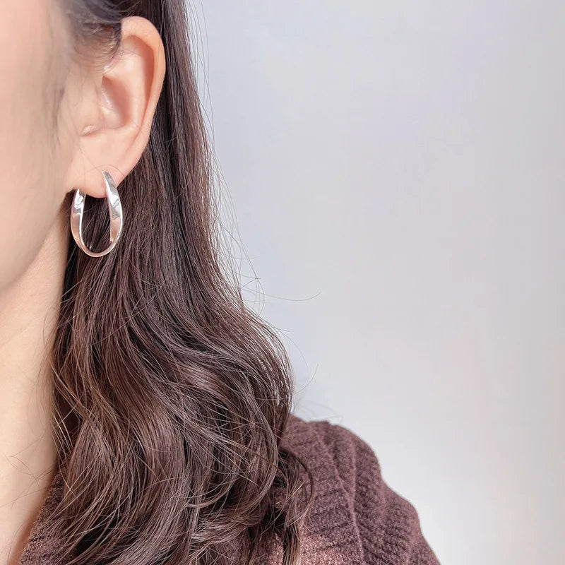 Elegant Silver Alloy Twisted Hoop Stud & Clip On No Piercing Minimalist Spiral Ear Cuff Earrings