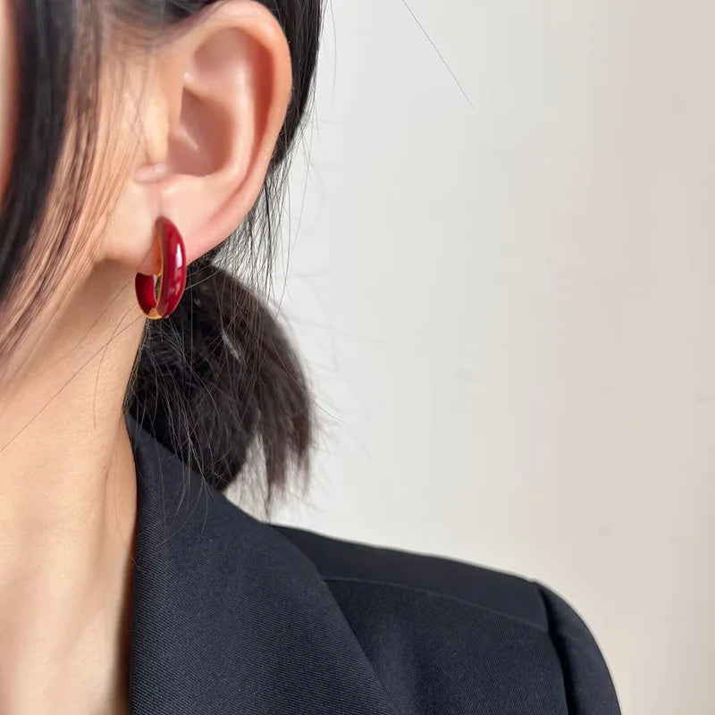 Elegant Red Enamel C-Shaped Hoop Alloy Stud & Clip On No Piercing Spiral Ear Cuff Women's Earrings