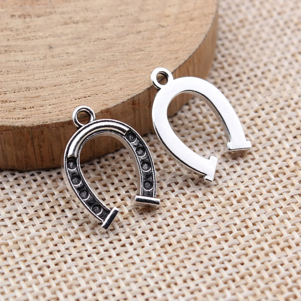 20x14mm 1.05g Antique Silver Finish Iron Western Horseshoe Charm Pendant for Bracelet Necklace DIY