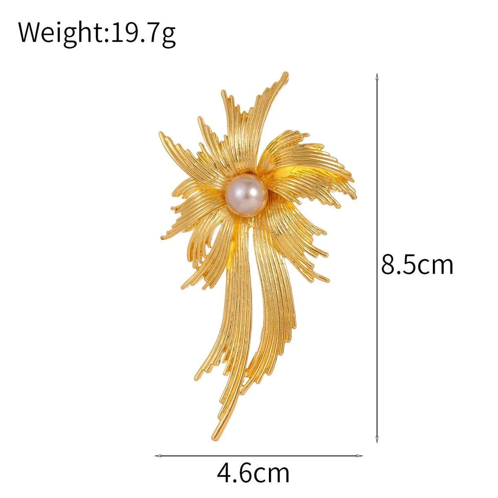 Luxury Gold Alloy Chrysanthemum Pearl Brooch Elegant Floral Lapel Pin Corsage Coat Suit Accessory Gift