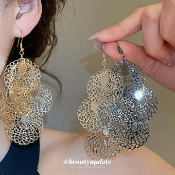 Filigree Round Disc Cluster Fish Hook Earrings Statement Jewelry Pair