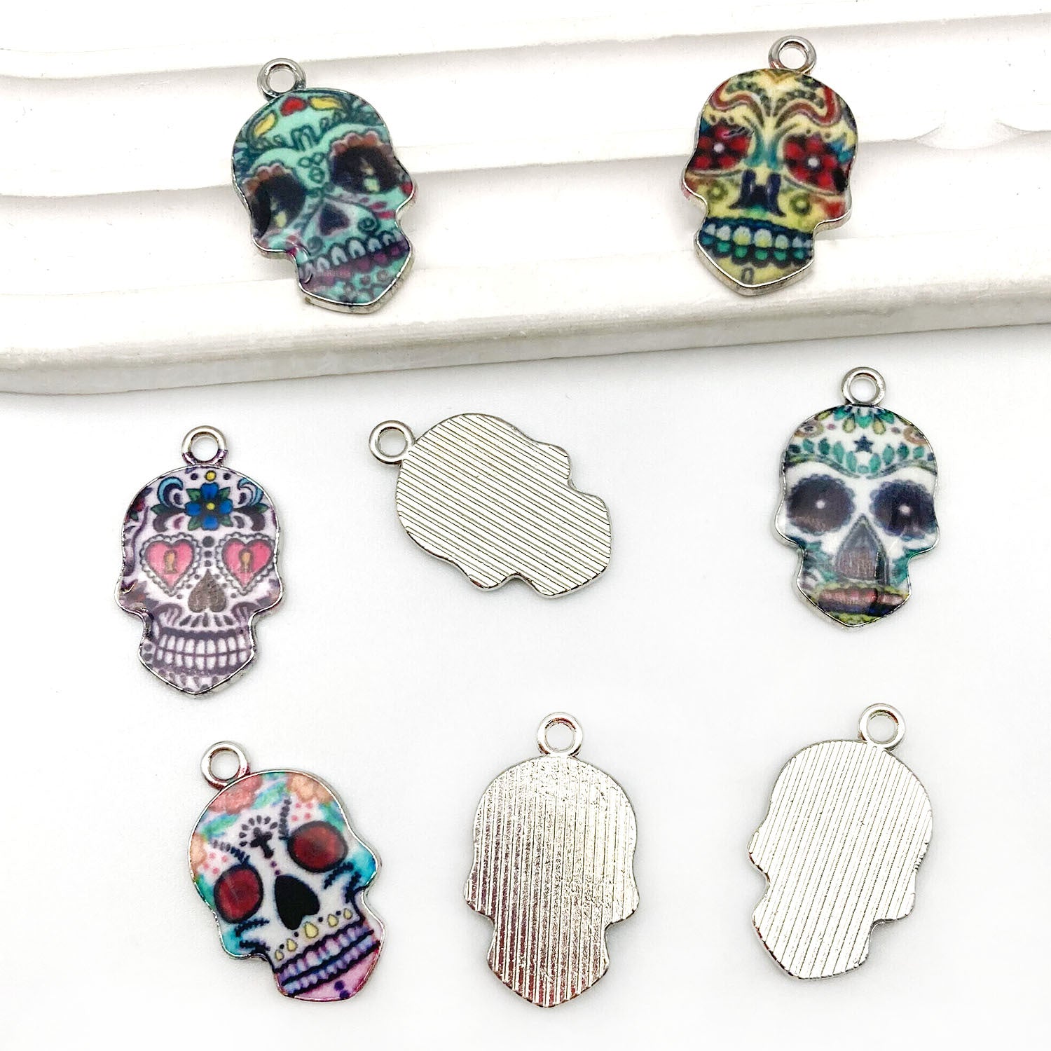 Zinc Alloy Iridescent Skull Head Enamel Charm Pendant for DIY Bracelet Necklace