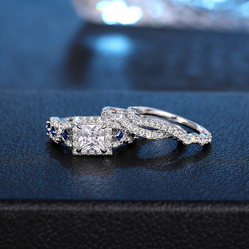 Side view of the center ring beside a matching band