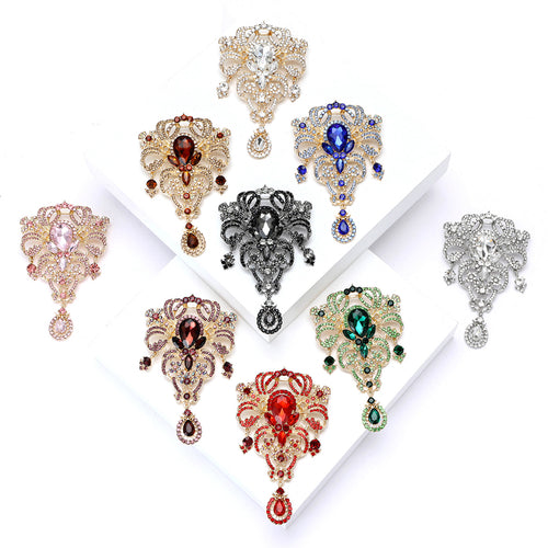 Pink court brooch side angle hanging pendant