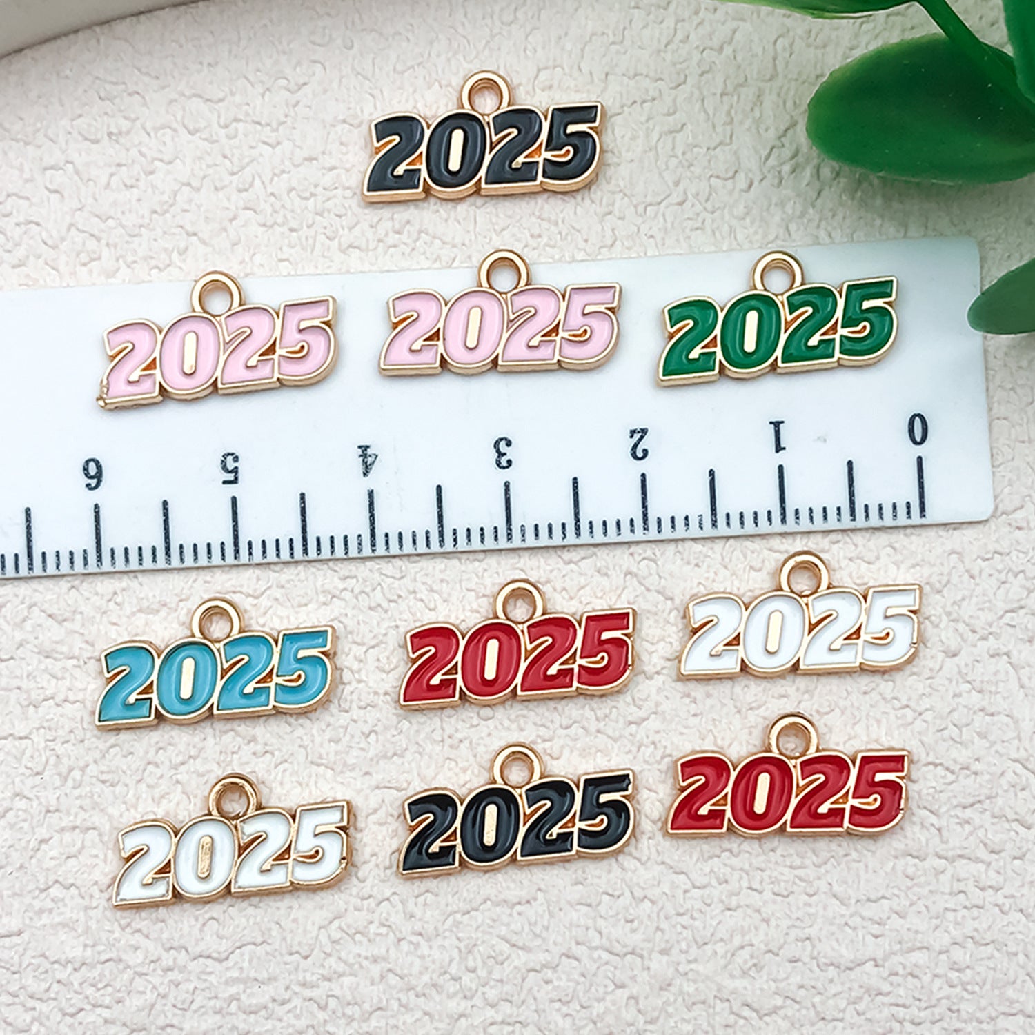 Zinc Alloy Enamel 2025 Year Souvenir Charm Pendant for DIY Bracelet Keychain Necklace