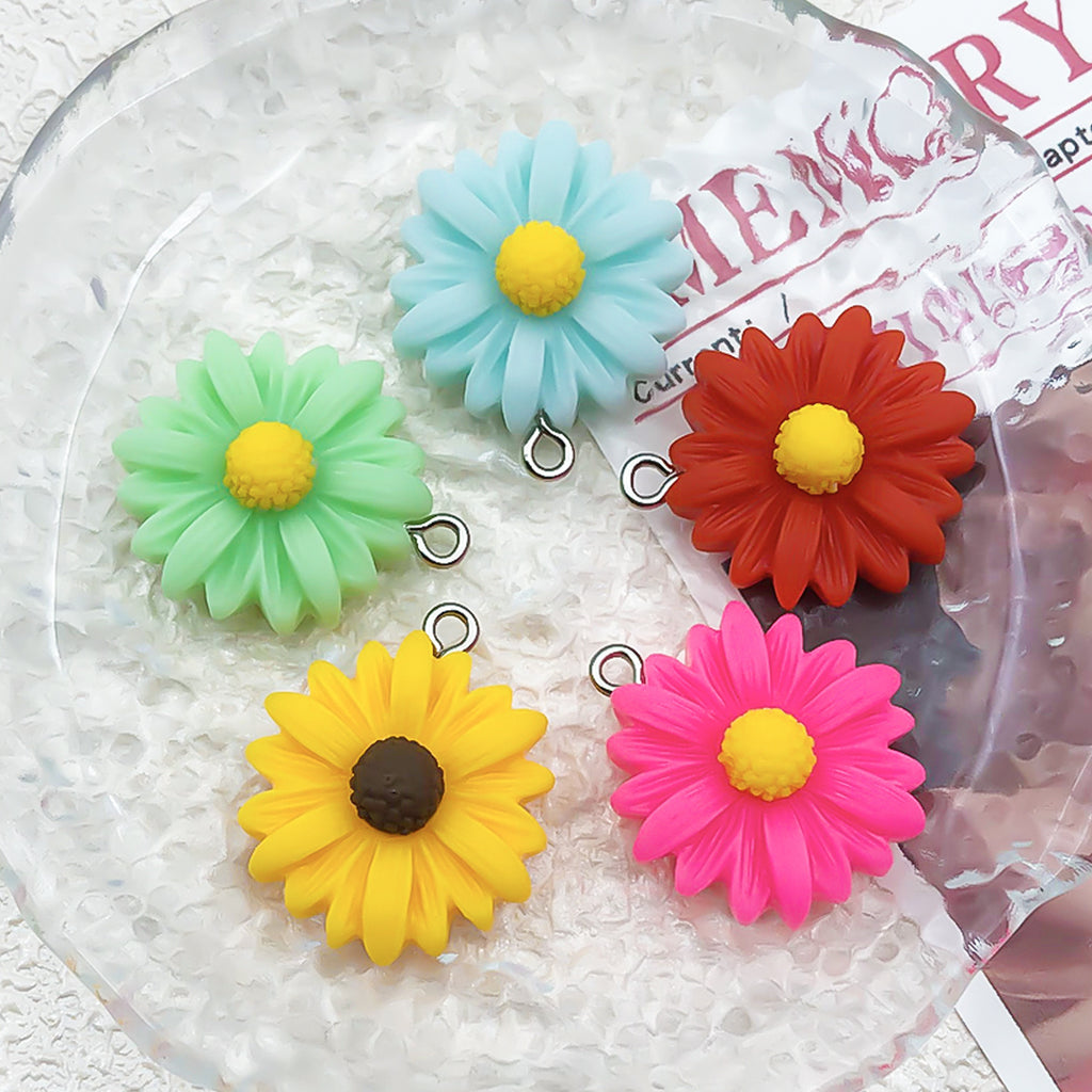 Resin Small Daisy Flower Charm Pendant for DIY Necklace Earrings Keychain