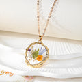Gold Wavy Frame Resin Dried Flower Pendant Necklaces 7 Styles view 10