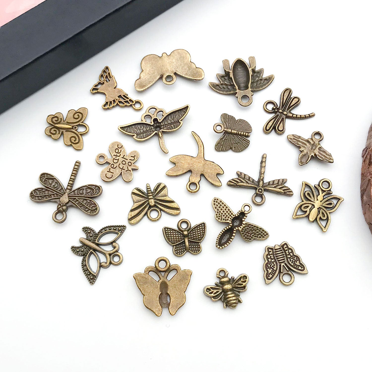 Antique Bronze Zinc Alloy Butterfly Bee Dragonfly Insect Charm Pendant for DIY Jewelry