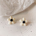Glossy Five Petal Flower Stud Earrings Black And Cream view 7