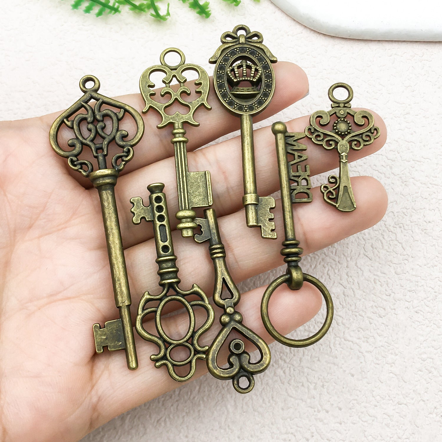 Vintage Zinc Alloy Key Charm Pendant for DIY Bracelet Necklace Earring Jewelry