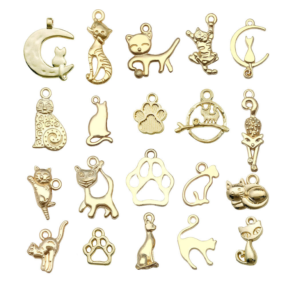 KC Gold Zinc Alloy Cat Animal Charm Pendant for Bracelets Necklaces and Earrings