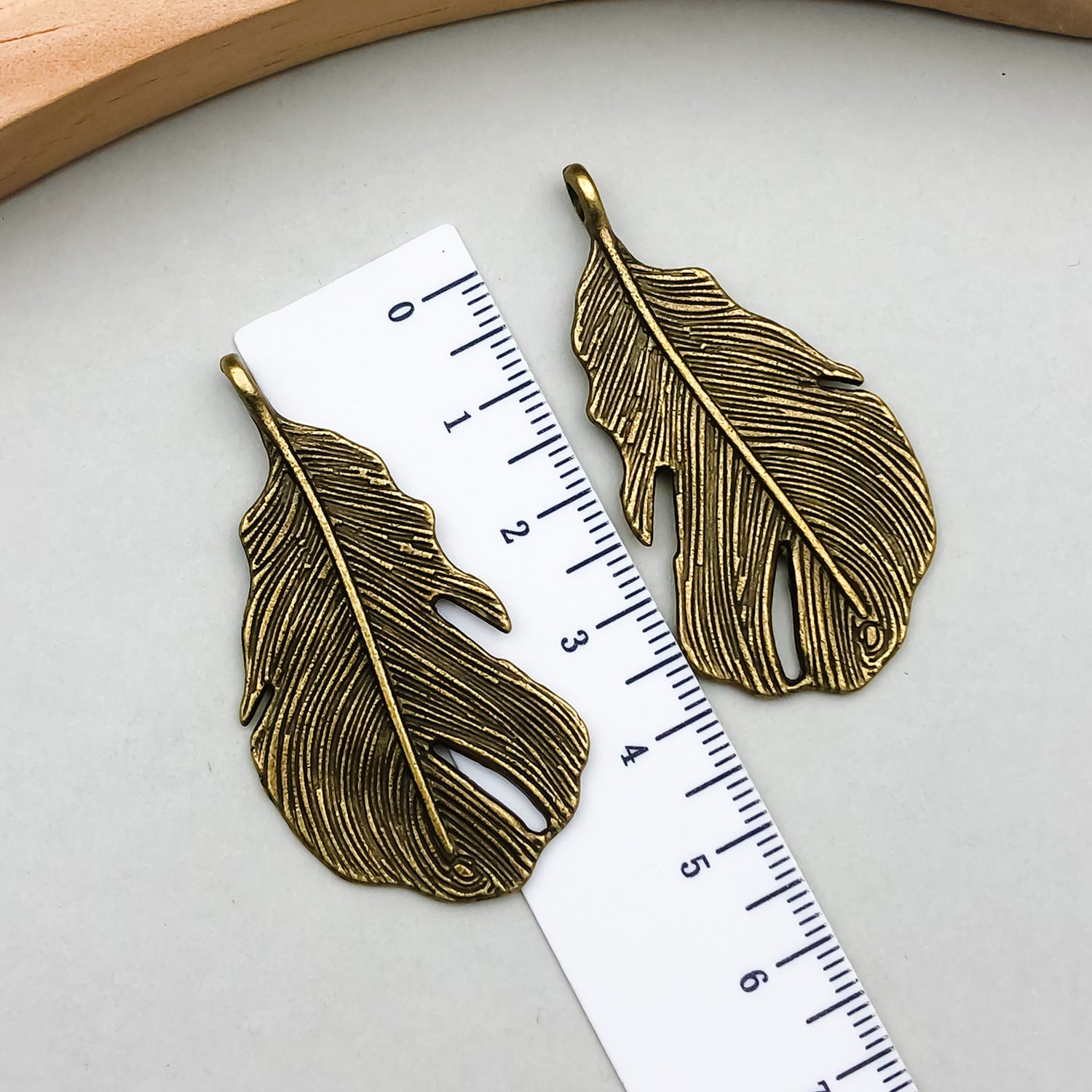 Vintage Zinc Alloy Feather Leaf Charm Pendant for DIY Necklace Earring Jewelry Making