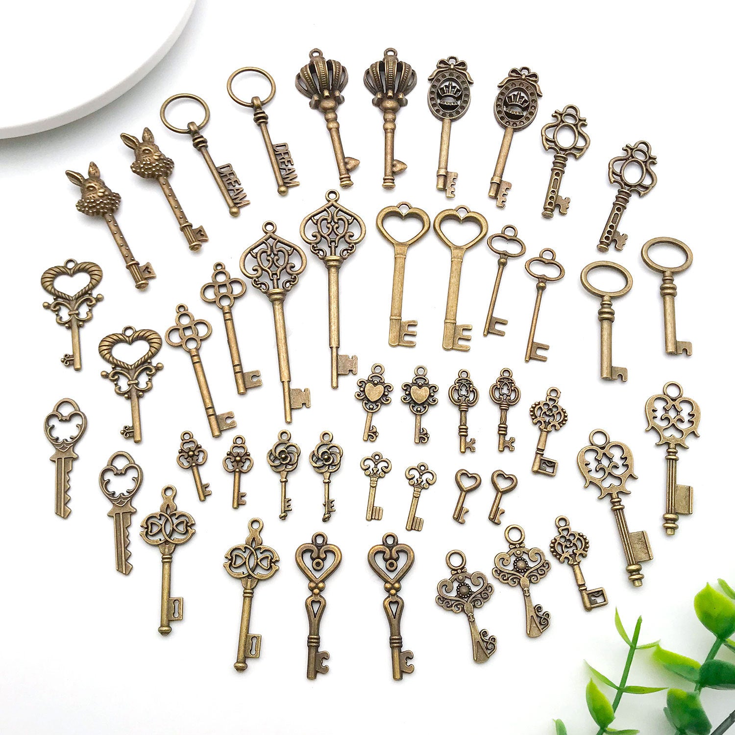 Antique Bronze Zinc Alloy Heart Key Charm Pendant for DIY Fashion Jewelry Making