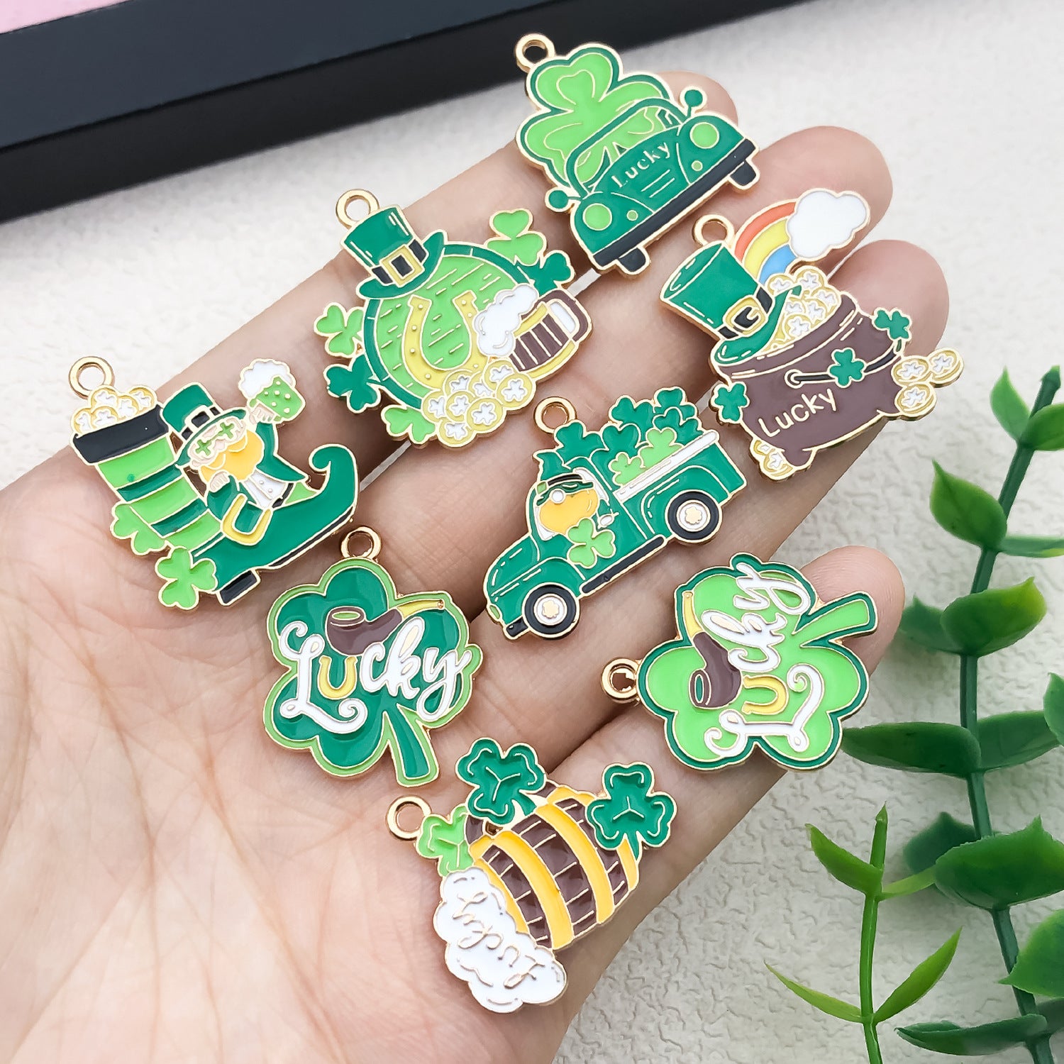 Enamel Zinc Alloy Clover LUCK Irish Charm Pendant for Bracelets Earrings and Keychains