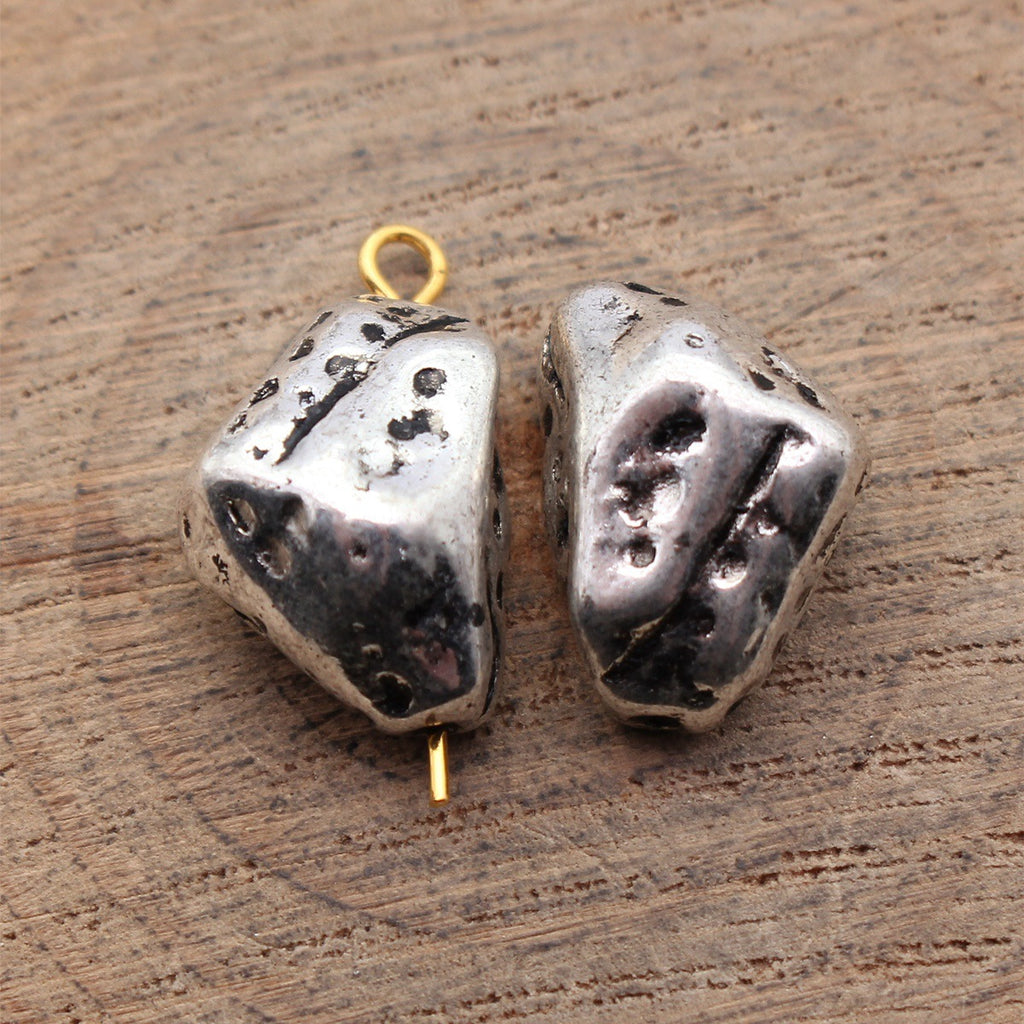 17x12x8.8mm 5.1g Antique Silver Zinc Alloy Triangle Stone Shape Loose Metal Beads for DIY Jewelry Making
