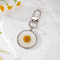 Round Resin Daisy Keychains Gold Silver Frames 6 Styles view 4