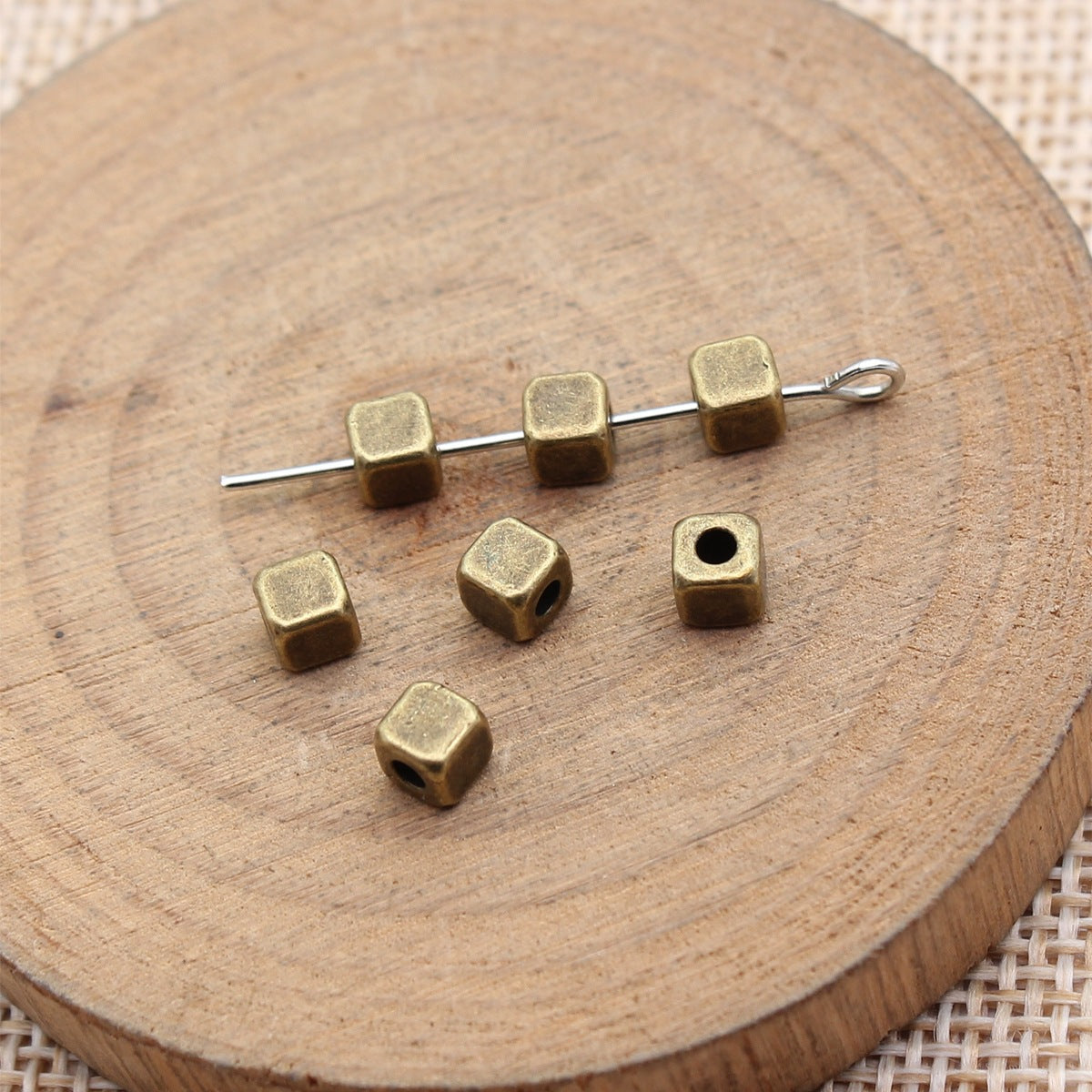 4x4x4mm 0.32g Antique Bronze Zinc Alloy Square Spacer Beads for Bracelet Jewelry Making
