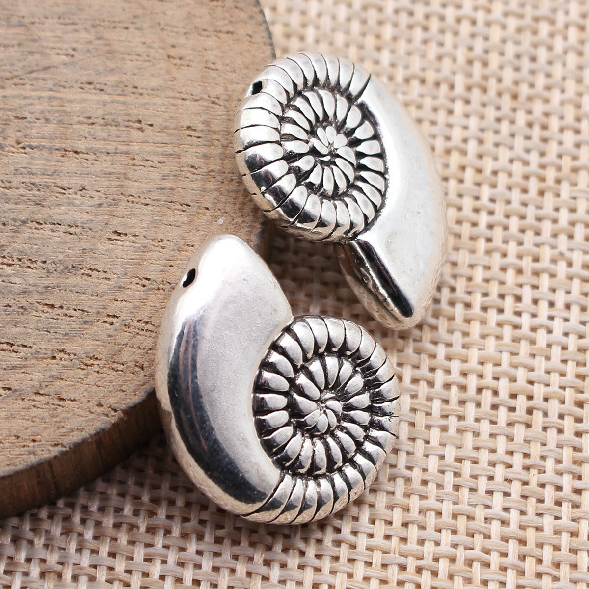 23x19mm 8g Antique Silver Zinc Alloy Conch Shell Spacer Beads for Beach Jewelry Making