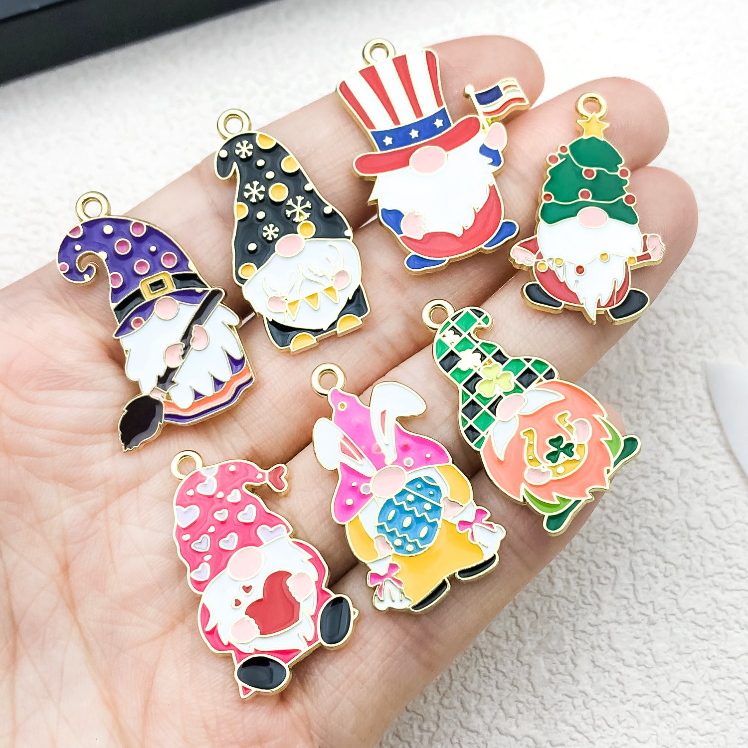 Zinc Alloy Enamel Christmas Gnome Charm Pendant for DIY Keychain Bag Decor