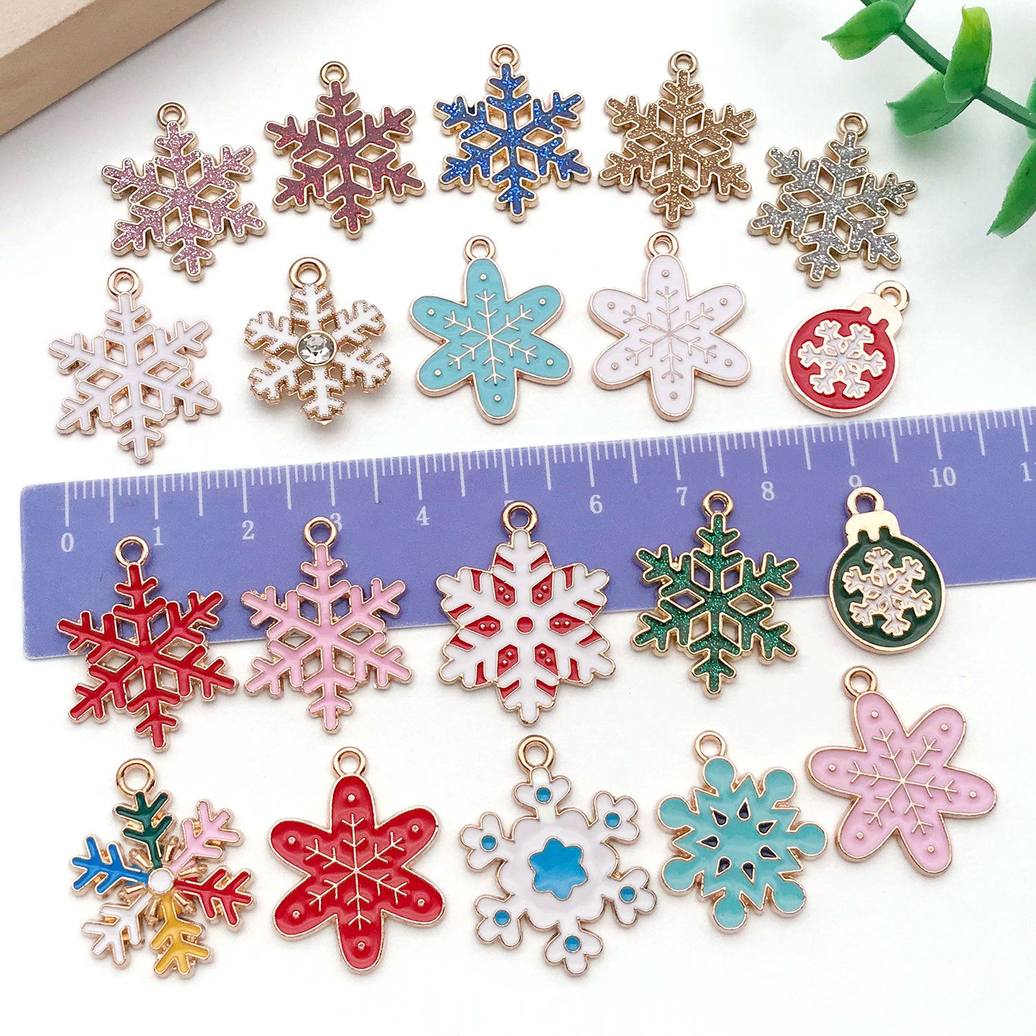 Zinc Alloy Enamel Christmas Snowflake Charm Pendant for DIY Necklace Earrings