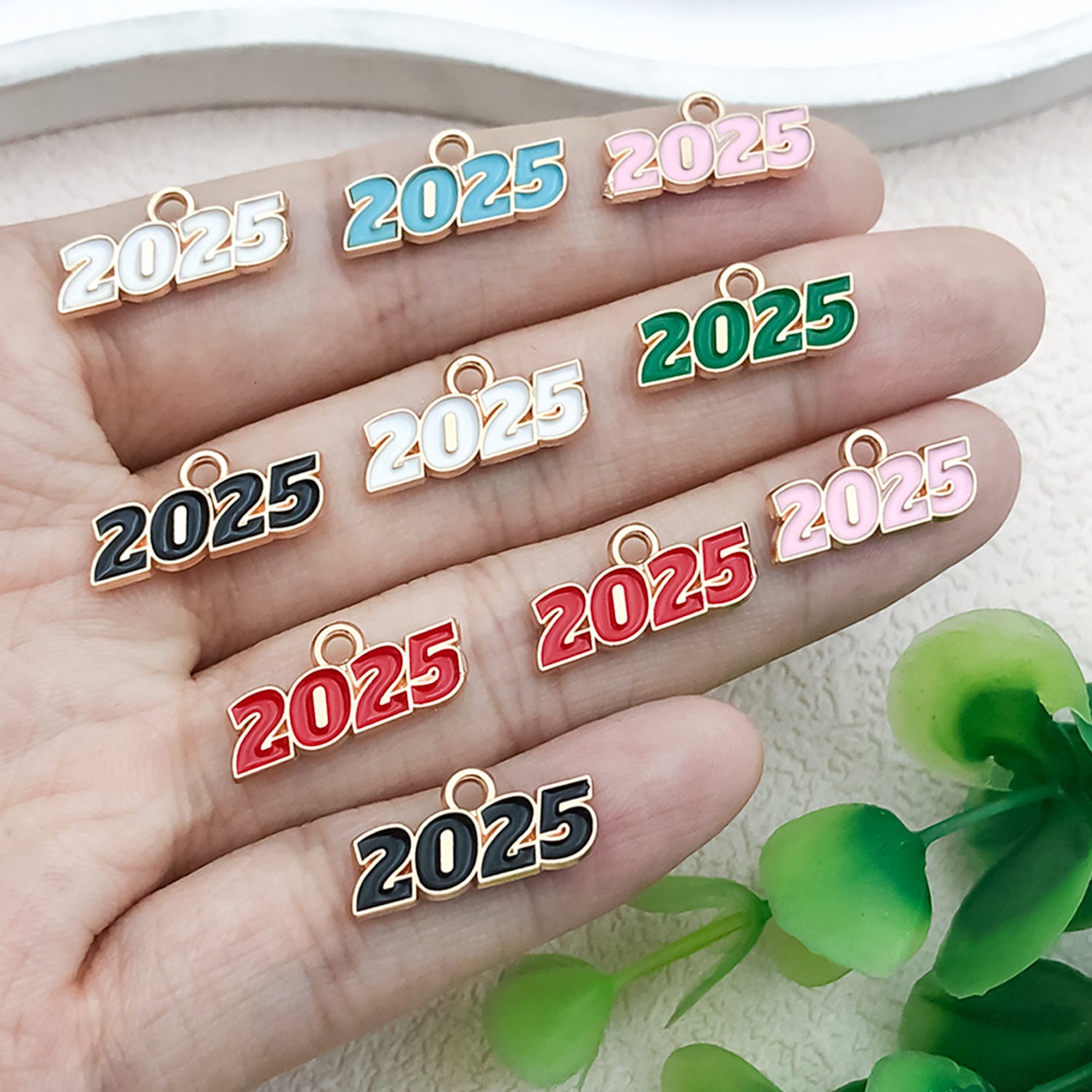 Zinc Alloy Enamel 2025 2026 Number Letter Charm Pendant for DIY Earrings Keychain