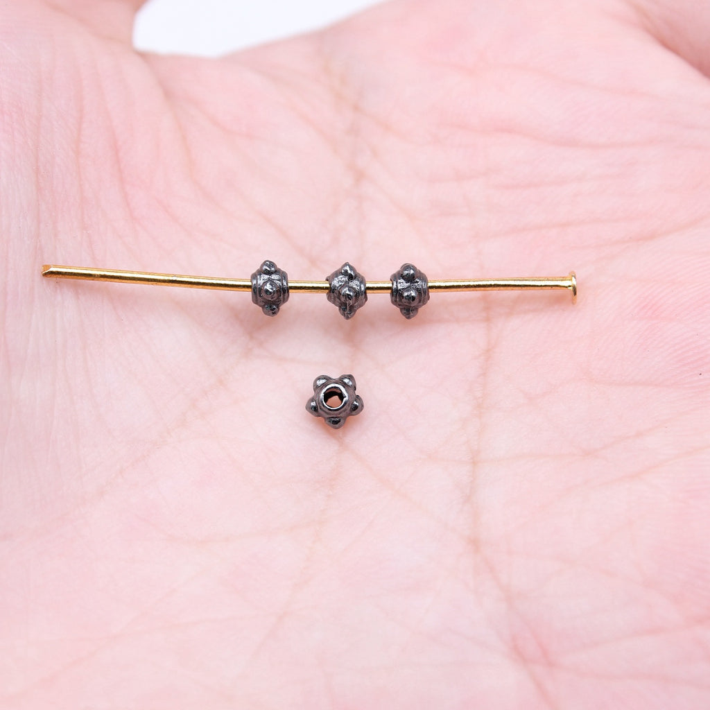 4x4mm 0.07g Gun Black Zinc Alloy Flower Spacer Beads for Necklace Bracelet Jewelry Making