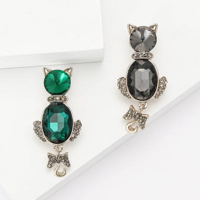 Main front view of Jeweled Cat Brooch With Bow And Dangling Tail In Two Colors
