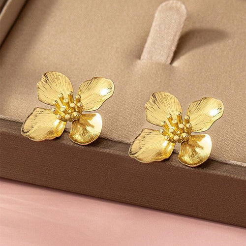 Front product view of 金色立体花朵耳钉