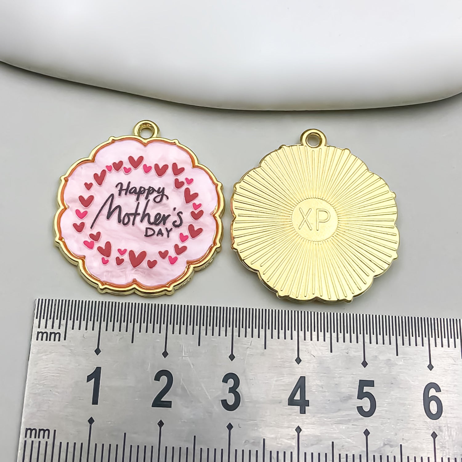 Zinc Alloy Round Mothers Day Happy Tag Charm Pendant for DIY Necklace Keychain Jewelry