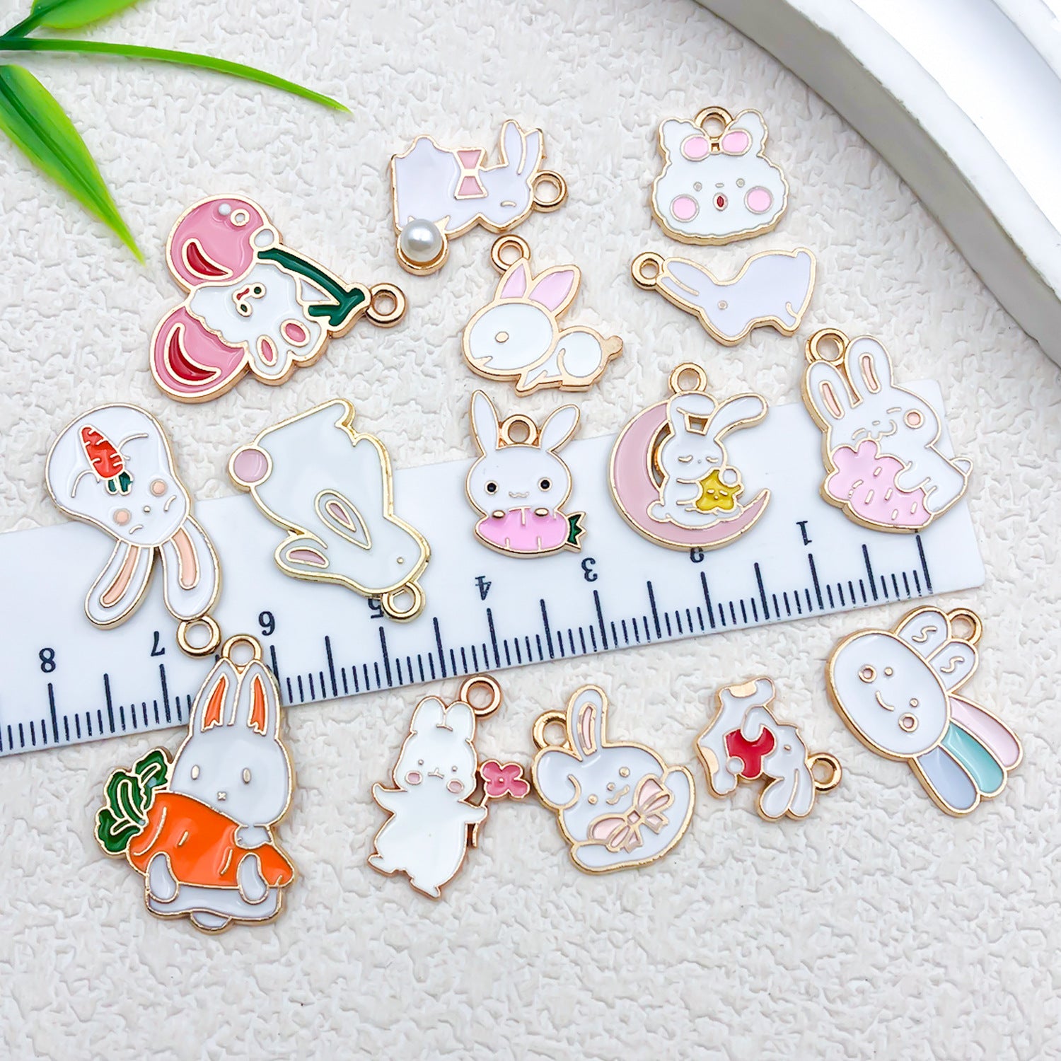 Enamel Zinc Alloy White Rabbit Carrot charm pendants for DIY keychains bracelets necklaces