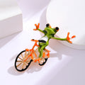Yellow Gold Tone Frog Metal Brooch Pin for Jackets and Lapels view 4