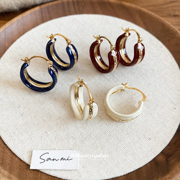 Color Inlay Gold Tone Hoop Earrings in Blue White and Red