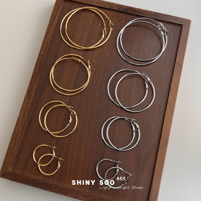Thin Round Hoop Earrings In Six Sizes And Silver Gold Tones