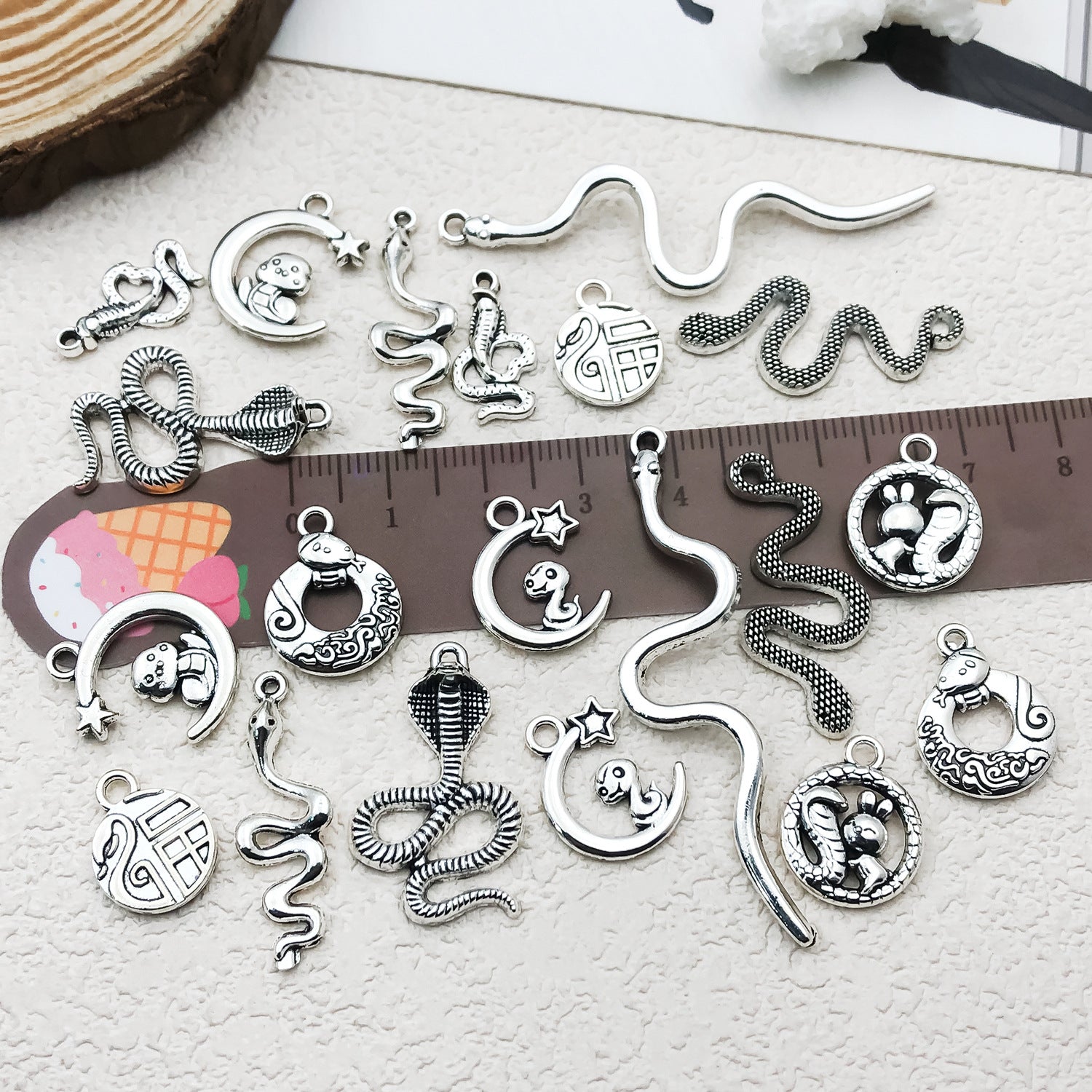 Zinc Alloy Snake Zodiac Snake charm pendants for DIY necklaces earrings bracelets accessories