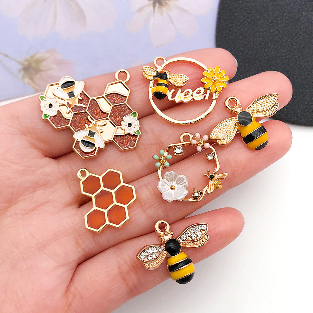 Enamel Zinc Alloy Bee Honeycomb Charm Pendant for DIY Keychain Jewelry Accessories