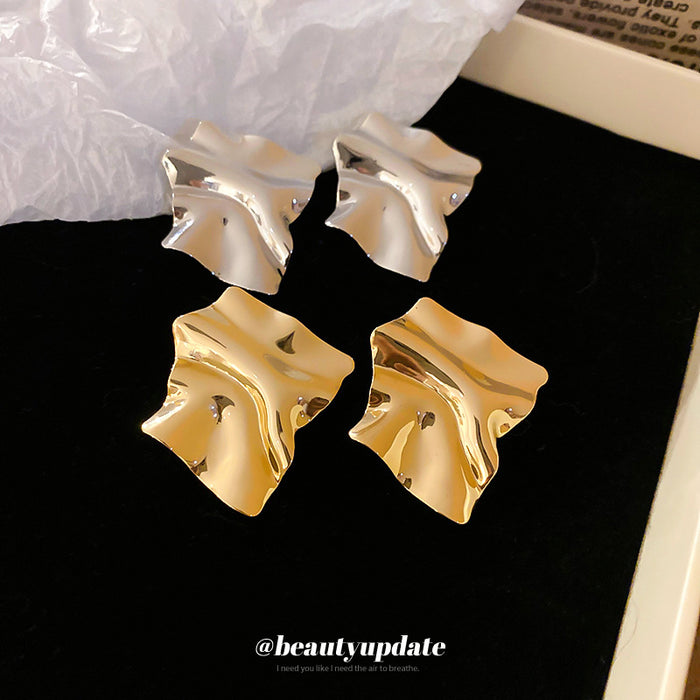 Sculpted Wavy Metal Statement Stud Earrings in Two Finishes
