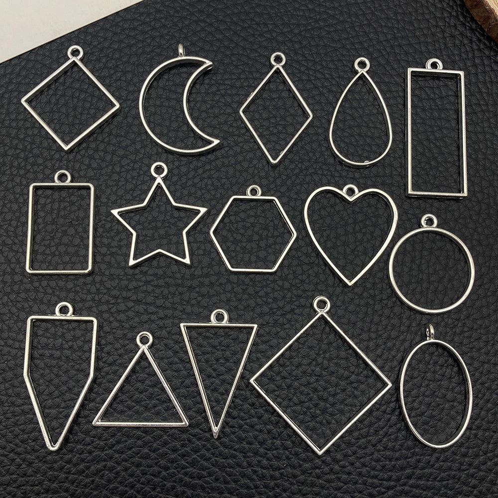 Zinc Alloy Heart Hollow Charm Pendants for DIY Jewelry Accessories
