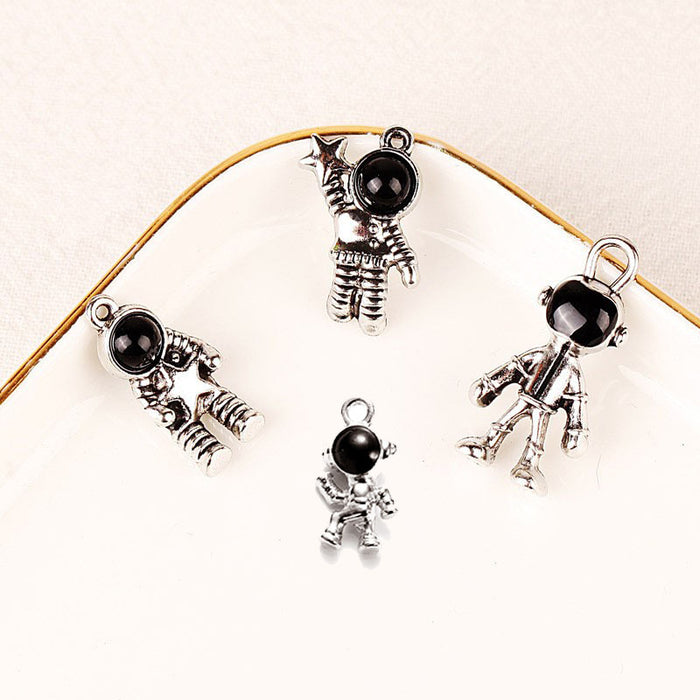 Alloy Astronaut Charm Pendant for Necklace or DIY Jewelry