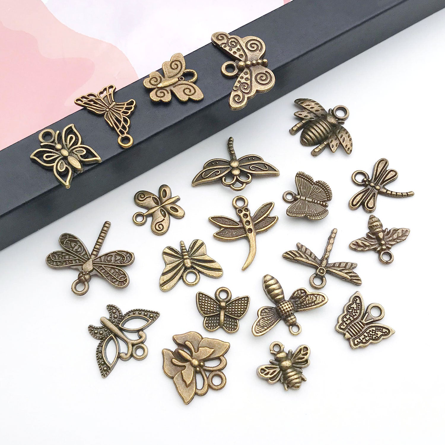 Antique Bronze Zinc Alloy Butterfly Bee Dragonfly Insect Charm Pendant for DIY Jewelry