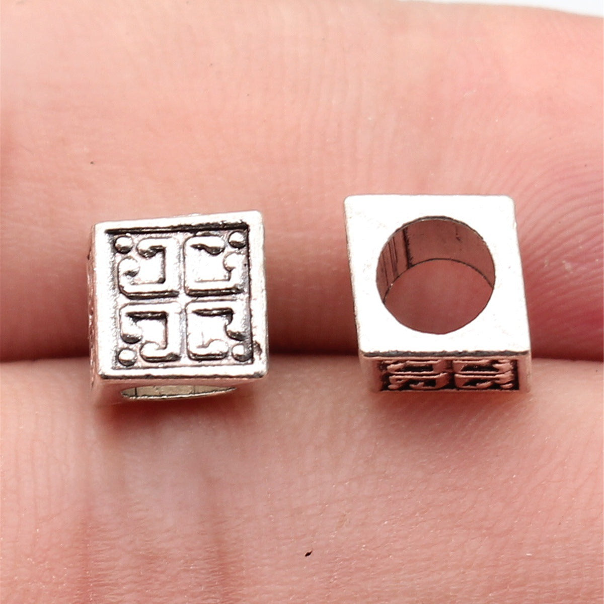 7.8x7.8x7.8mm 1.7g Antique Silver Zinc Alloy Cube Floral Pattern Large Hole Spacer Beads for Bracelet Making