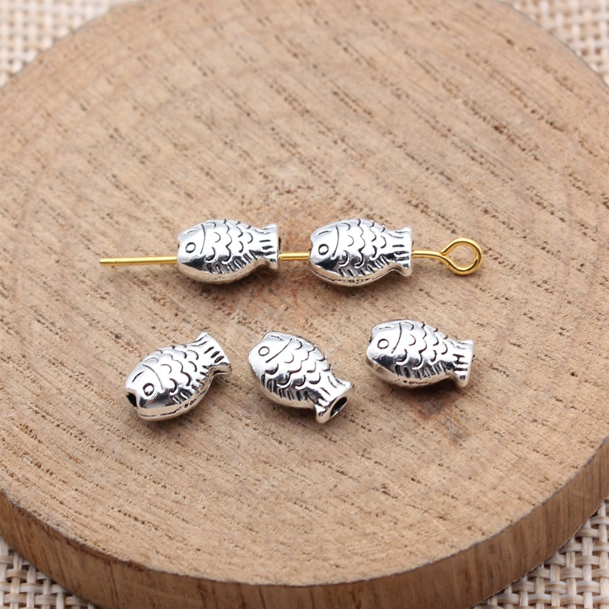 9x6x4.5mm 0.64g Antique Silver Zinc Alloy Fish Small Hole Loose Metal Beads for Bracelet DIY Making