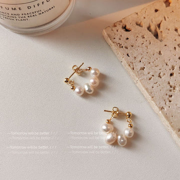 Gold Tone Graduated White Pearl Round Hoop Stud Earrings