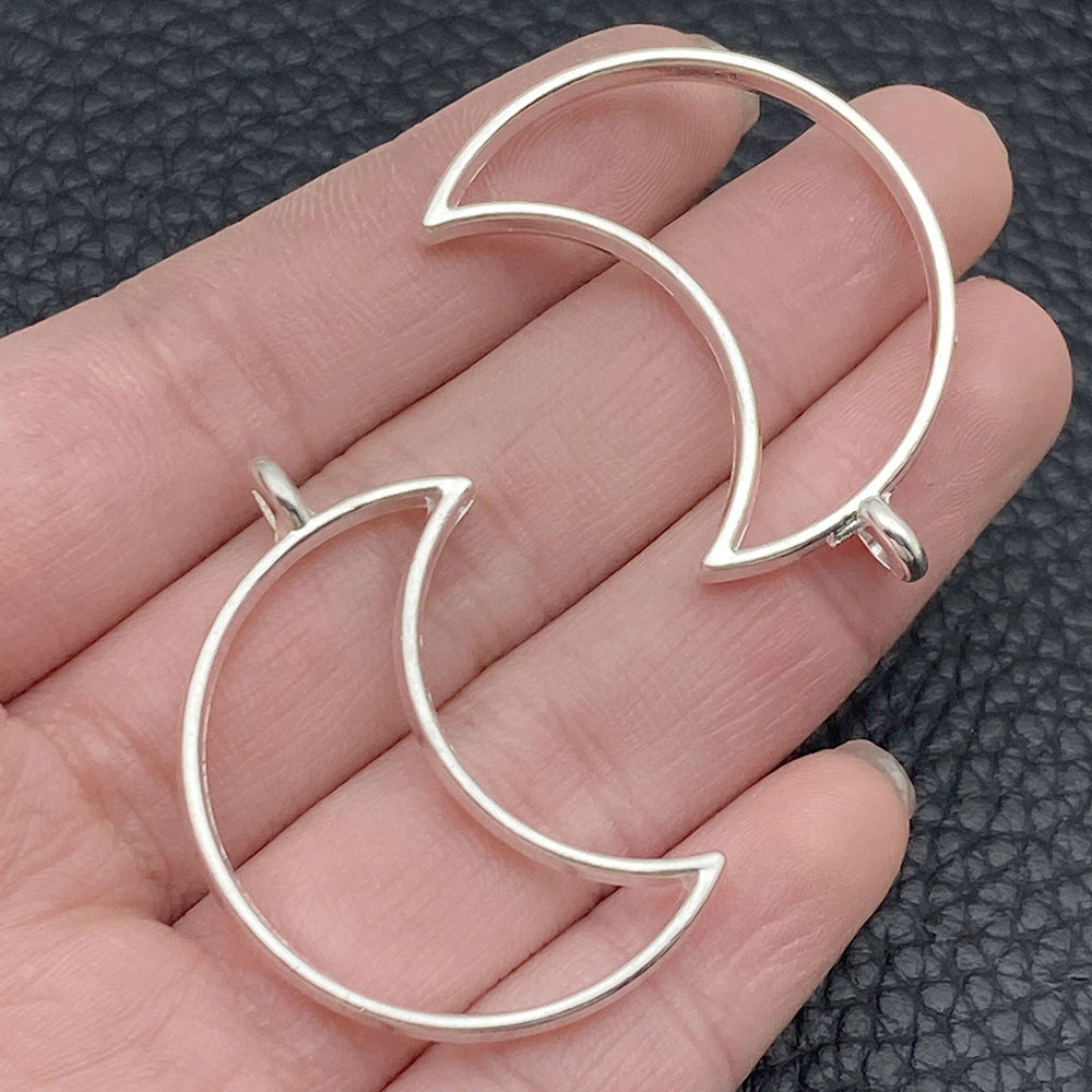Zinc Alloy Heart Hollow Charm Pendants for DIY Jewelry Accessories