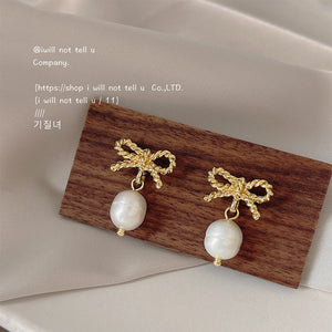 Gold Twisted Rope Bow Freshwater Pearl Drop Studs Pair