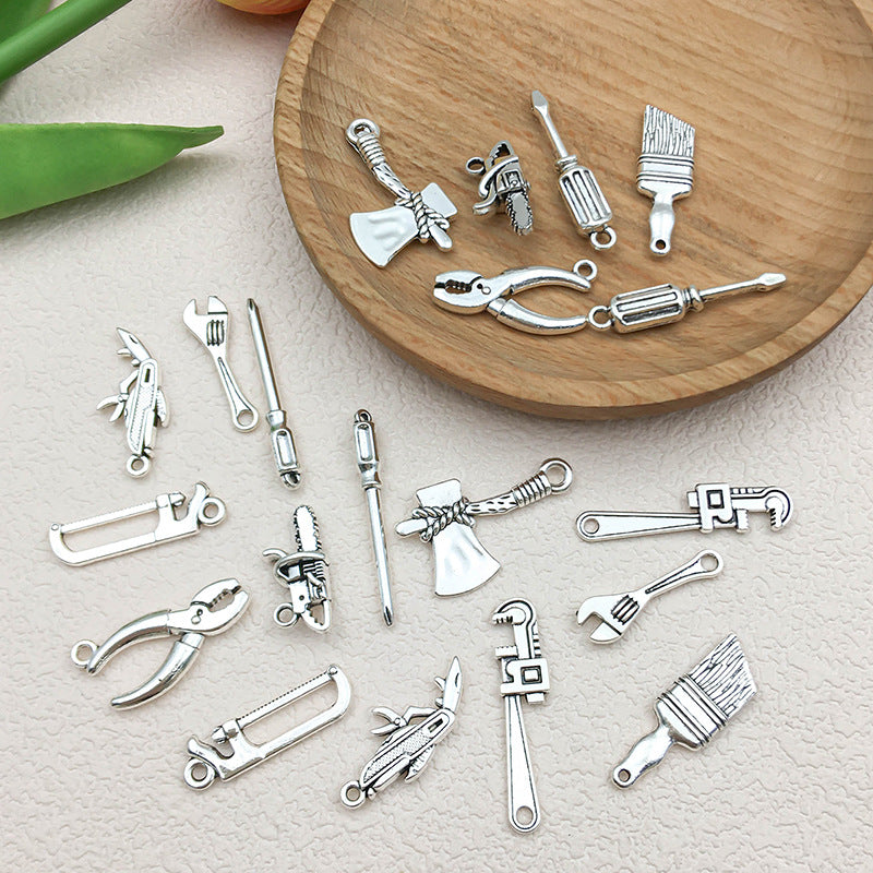 Antique Silver Zinc Alloy Screwdriver Tape Measure Toolbox Tool Charm Pendant for DIY Jewelry
