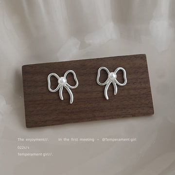 Silver Outline Bow White Pearl Center Stud Earrings Pair Style