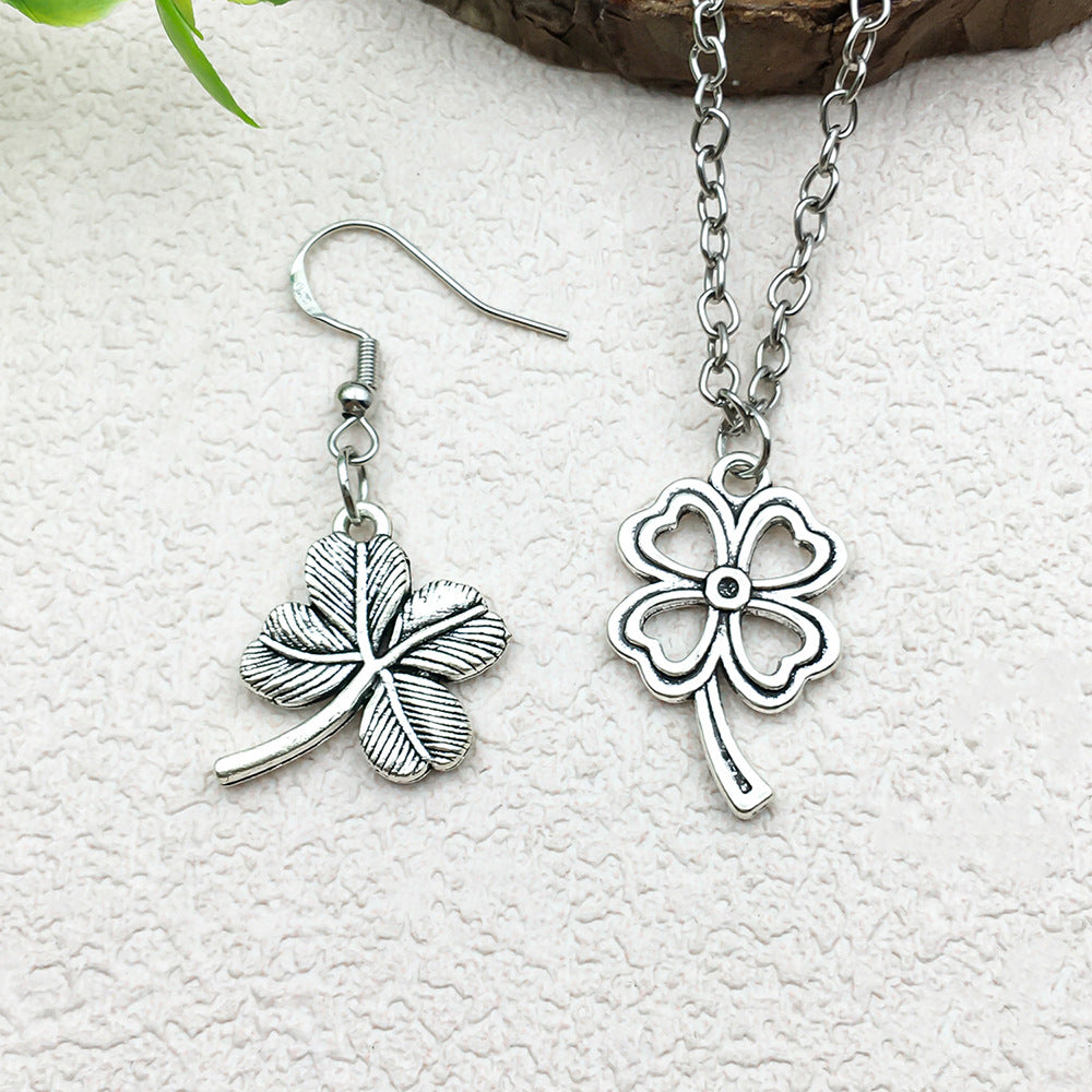 Antique Silver Zinc Alloy Hollow Four Leaf Clover Charm Pendant for DIY Handmade Jewelry
