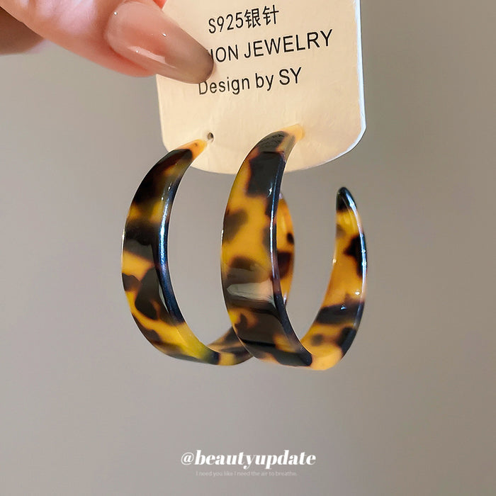 Tortoiseshell Pattern Open Hoop Stud Earrings With Slim Profile